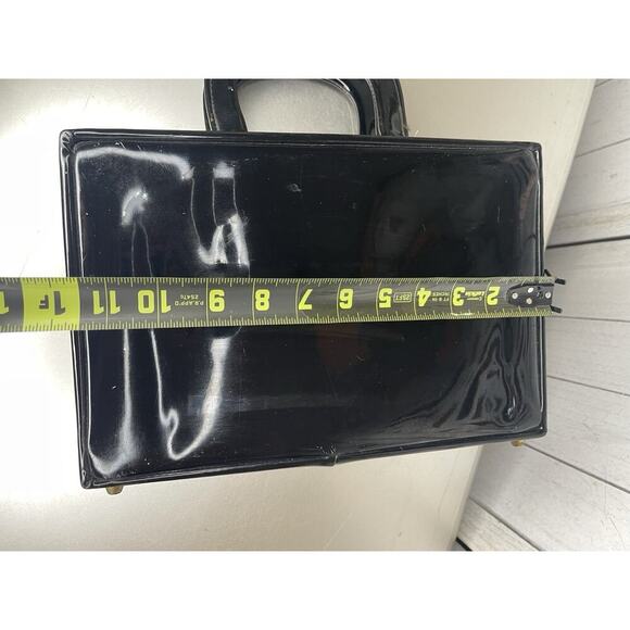 Vintage Black Patent Leather Structured Handbag Box Satchel With Lock 60s 50s - Picture 9 of 9